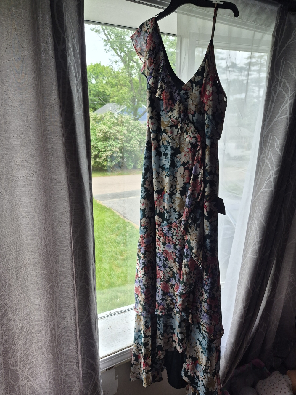 Lulu's Green Floral One-Shoulder High-Low Maxi with Tie Waist - Picture 2 of 5
